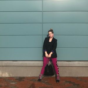 Meet your Posher, Nora